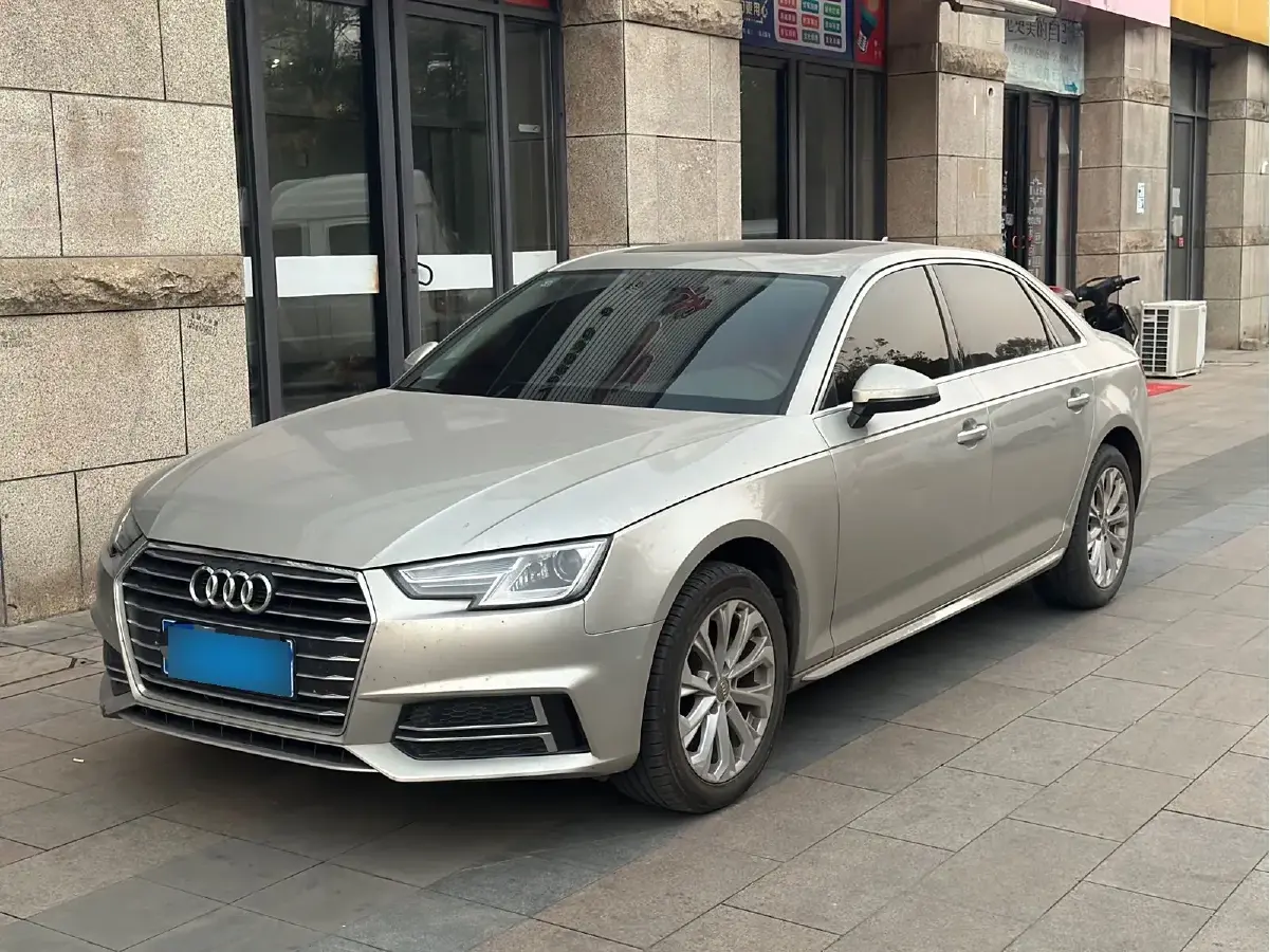2019 Audi A4L 2.0T 150HP L4 7DCT