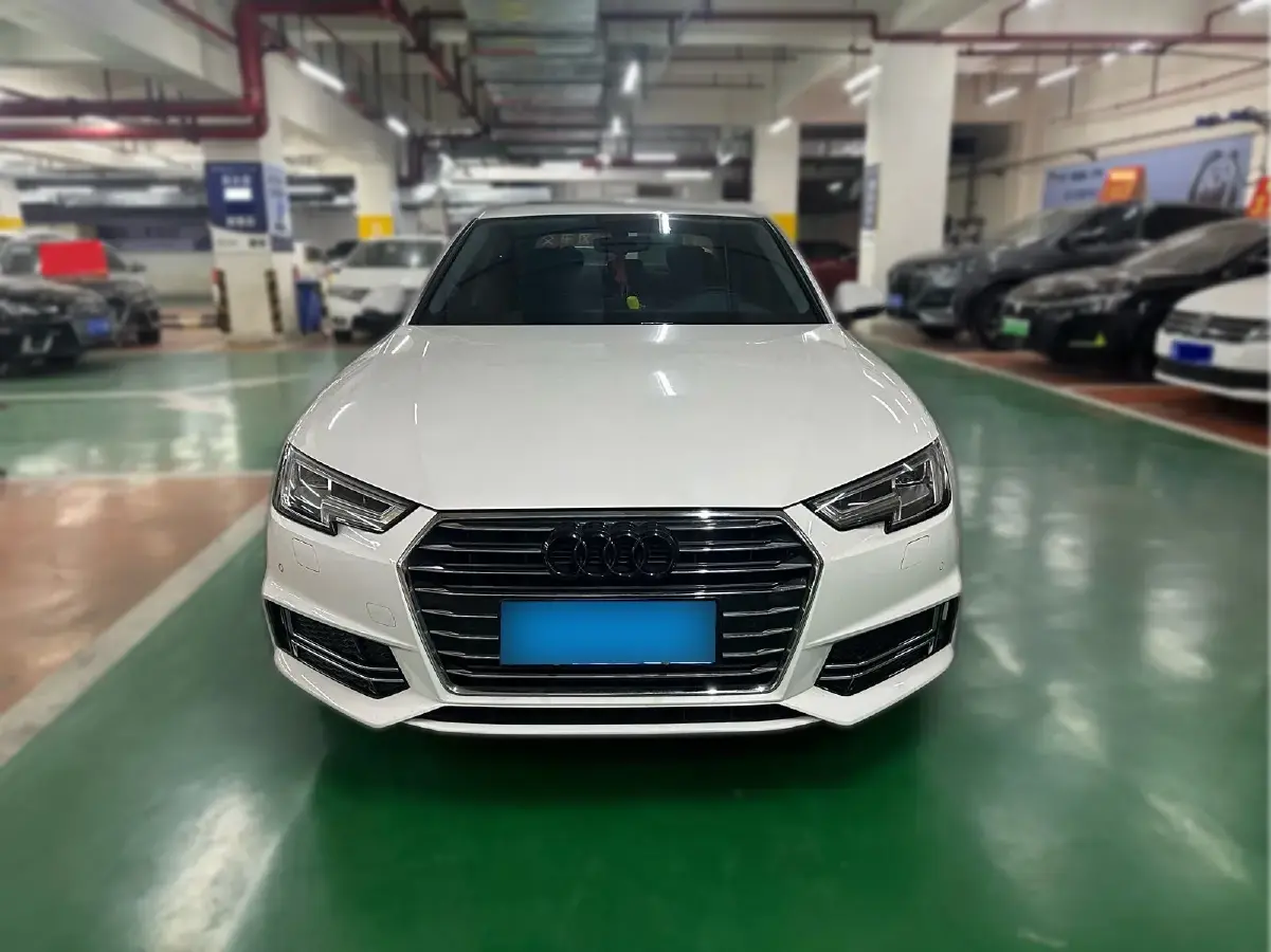 2019 Audi A4L 2.0T 190HP L4 7DCT