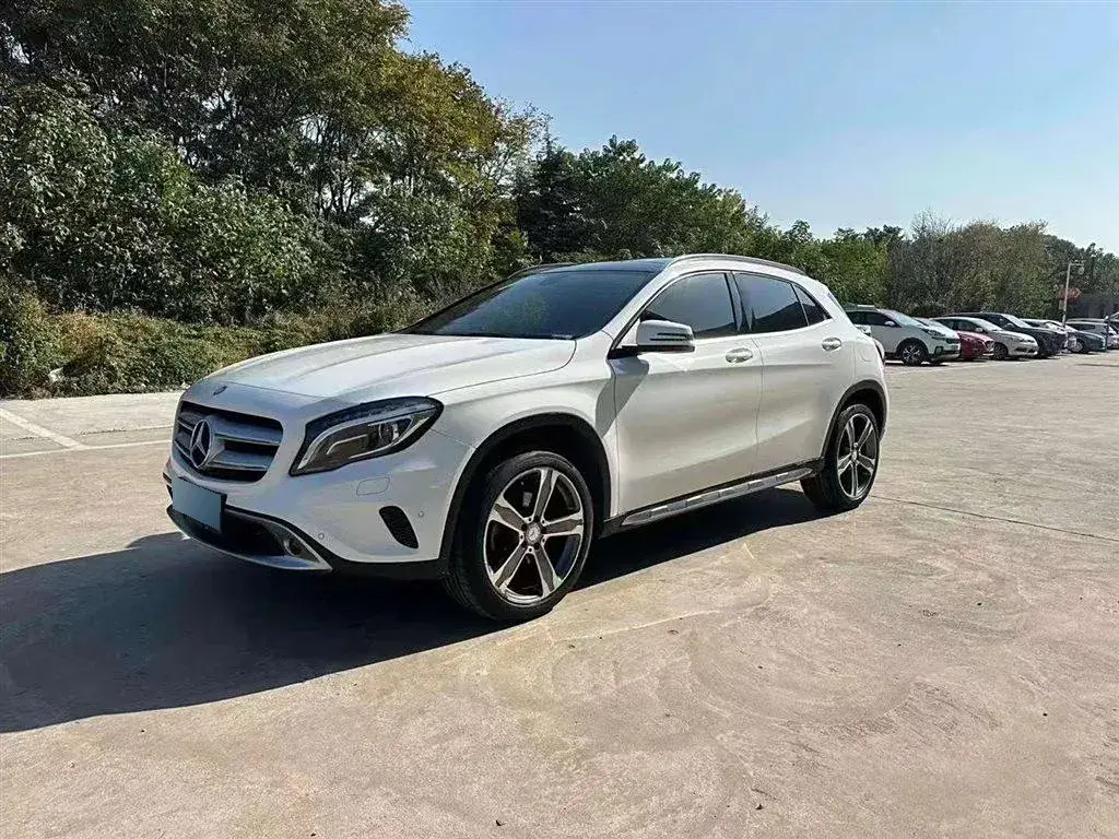 2015 Mercedes-Benz GLA Class 2.0T 184HP L4 7DCT