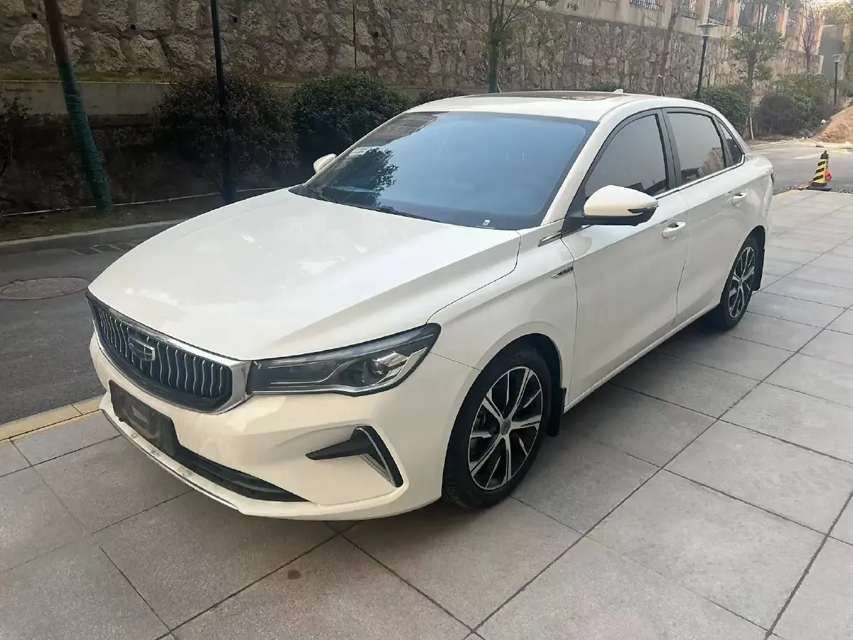2022 Geely Emgrand 1.5L 114HP L4 CVT