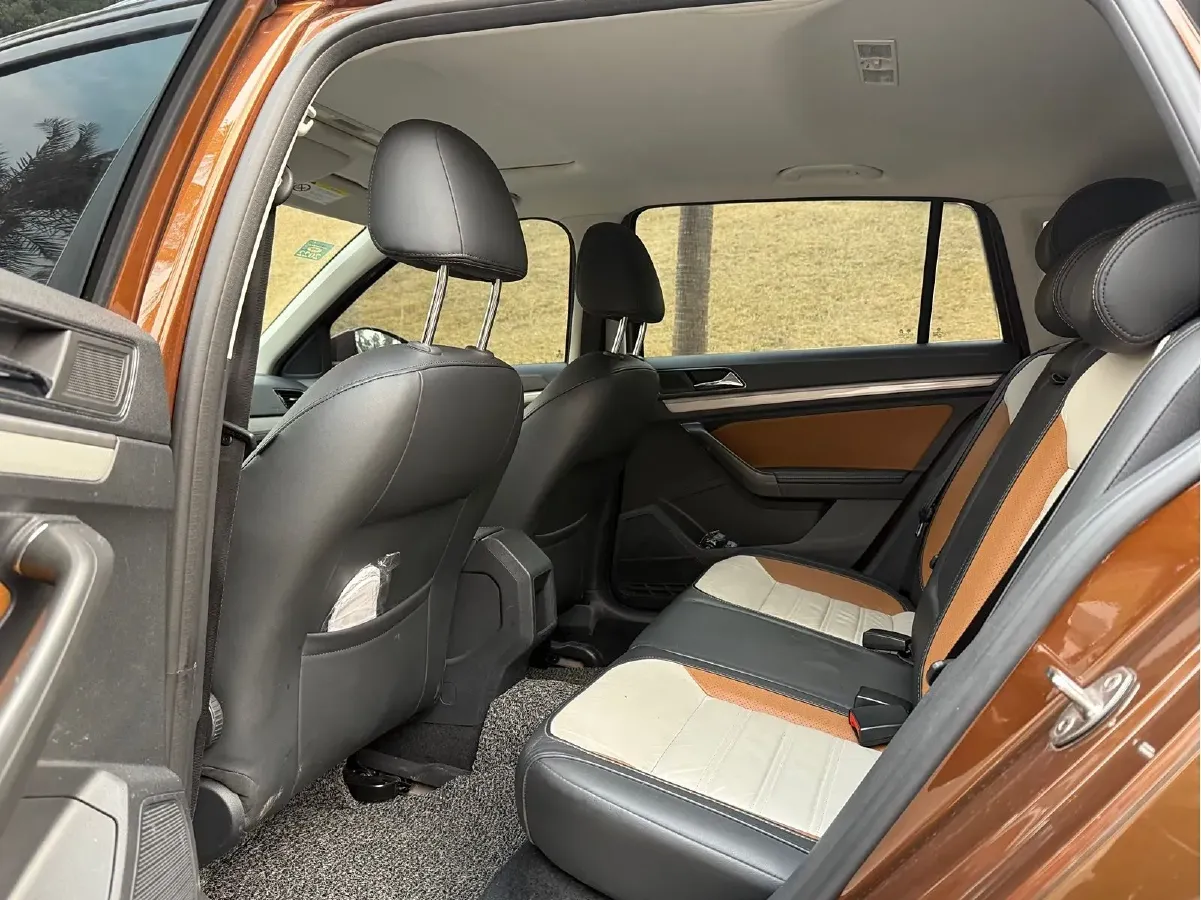 2017 Volkswagen Cross Lavida 1.4T 131HP L4 7DCT,autocango,china used car exporter,china ev exporter,chinese used car exporter,chinese used ev exporter