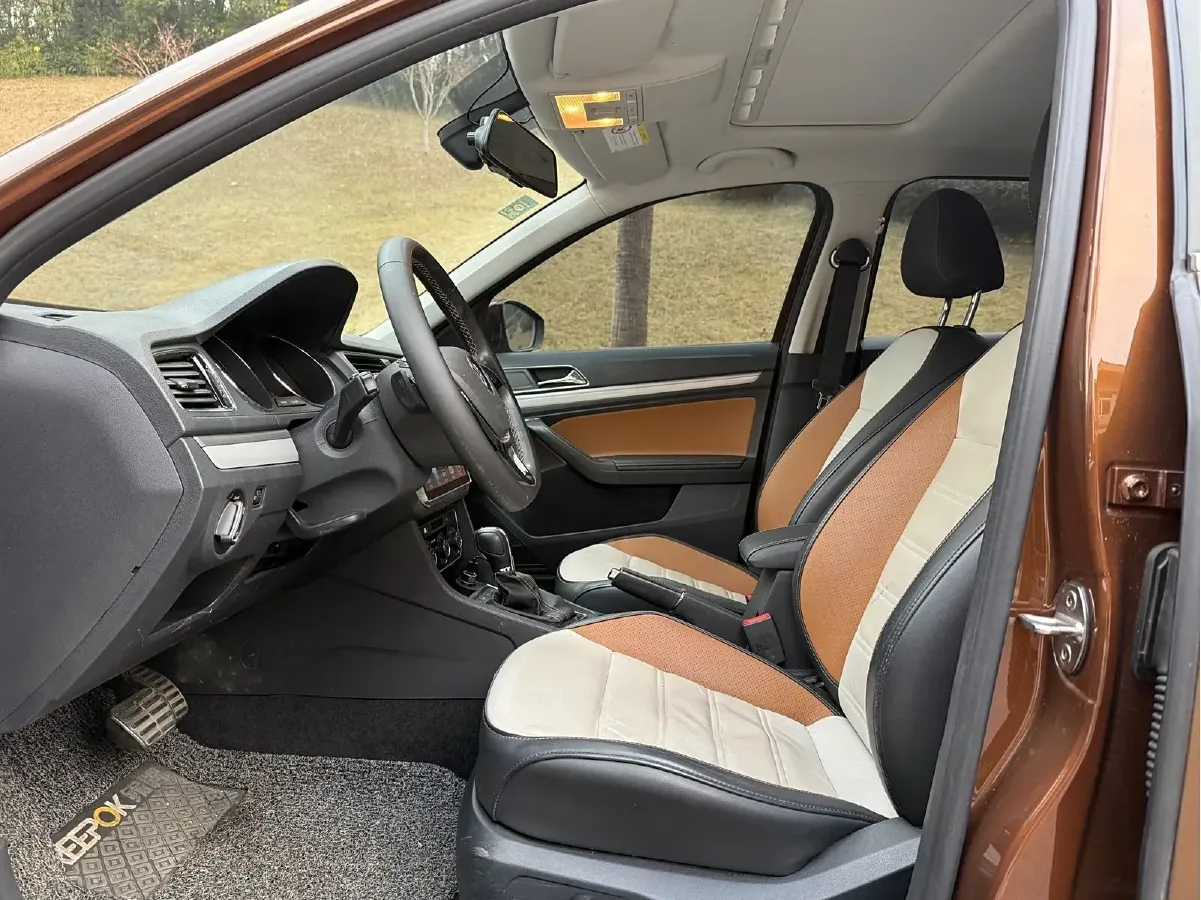 2017 Volkswagen Cross Lavida 1.4T 131HP L4 7DCT,autocango,china used car exporter,china ev exporter,chinese used car exporter,chinese used ev exporter