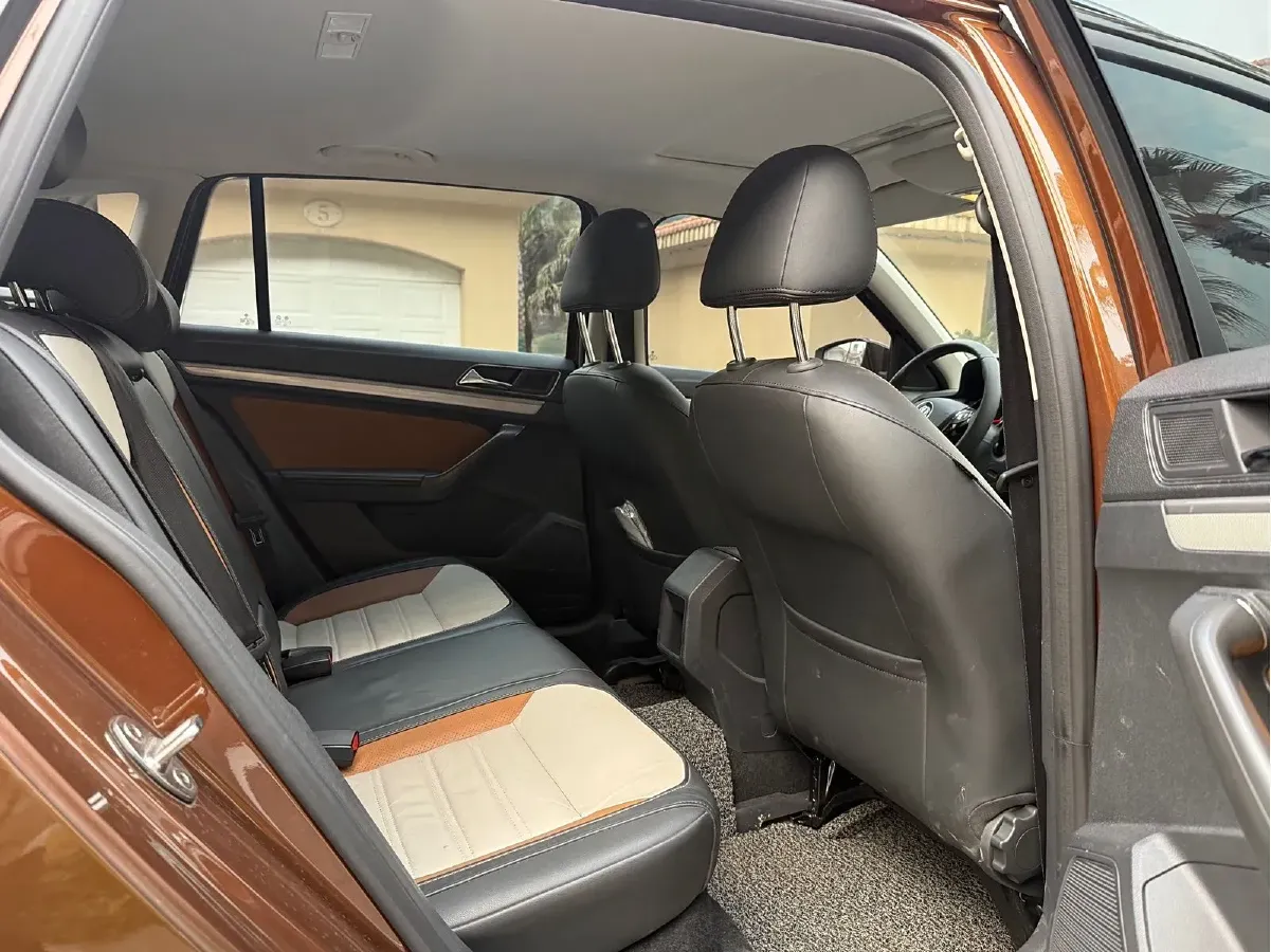 2017 Volkswagen Cross Lavida 1.4T 131HP L4 7DCT,autocango,china used car exporter,china ev exporter,chinese used car exporter,chinese used ev exporter