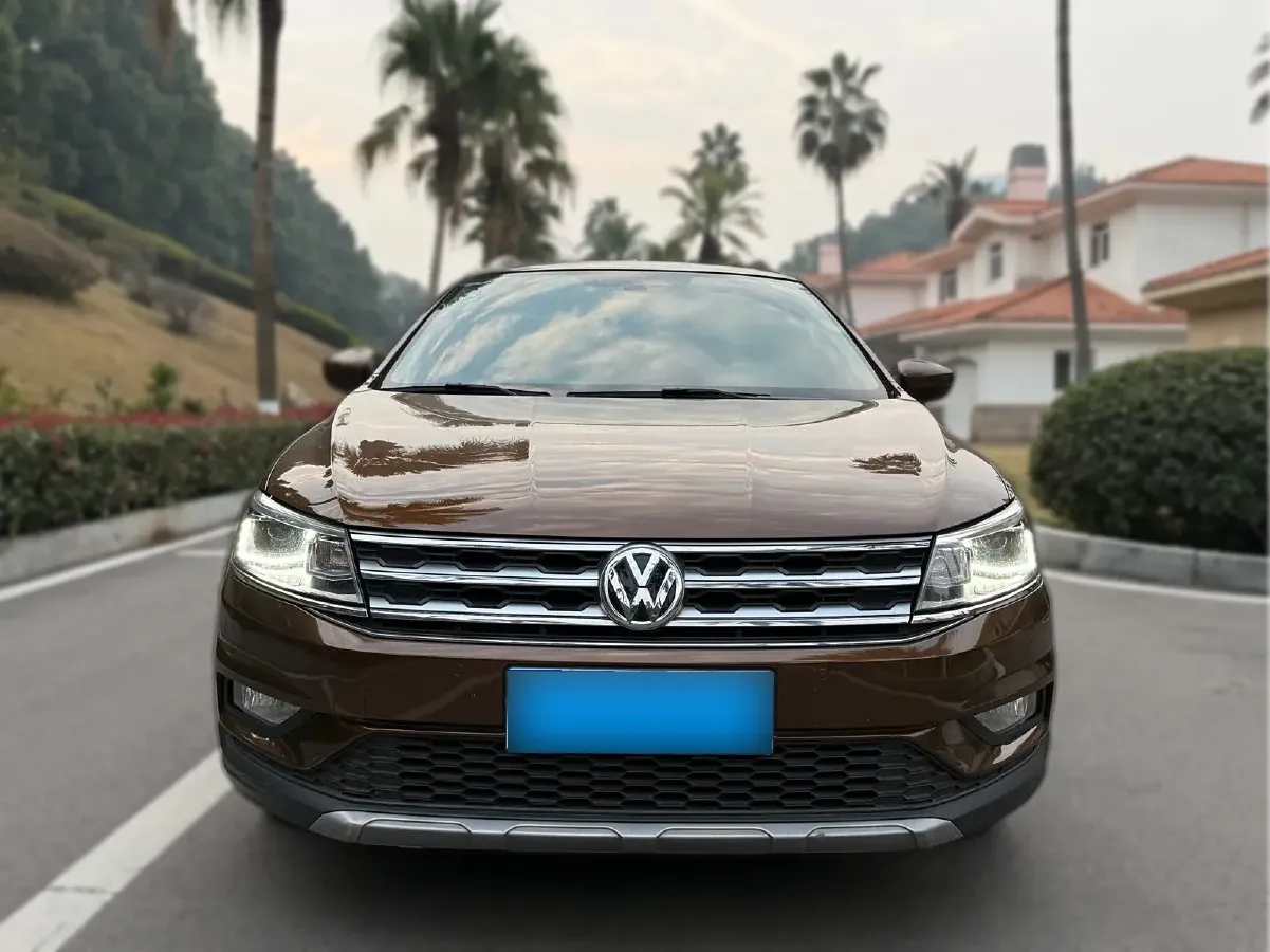 2017 Volkswagen Cross Lavida 1.4T 131HP L4 7DCT,autocango,china used car exporter,china ev exporter,chinese used car exporter,chinese used ev exporter