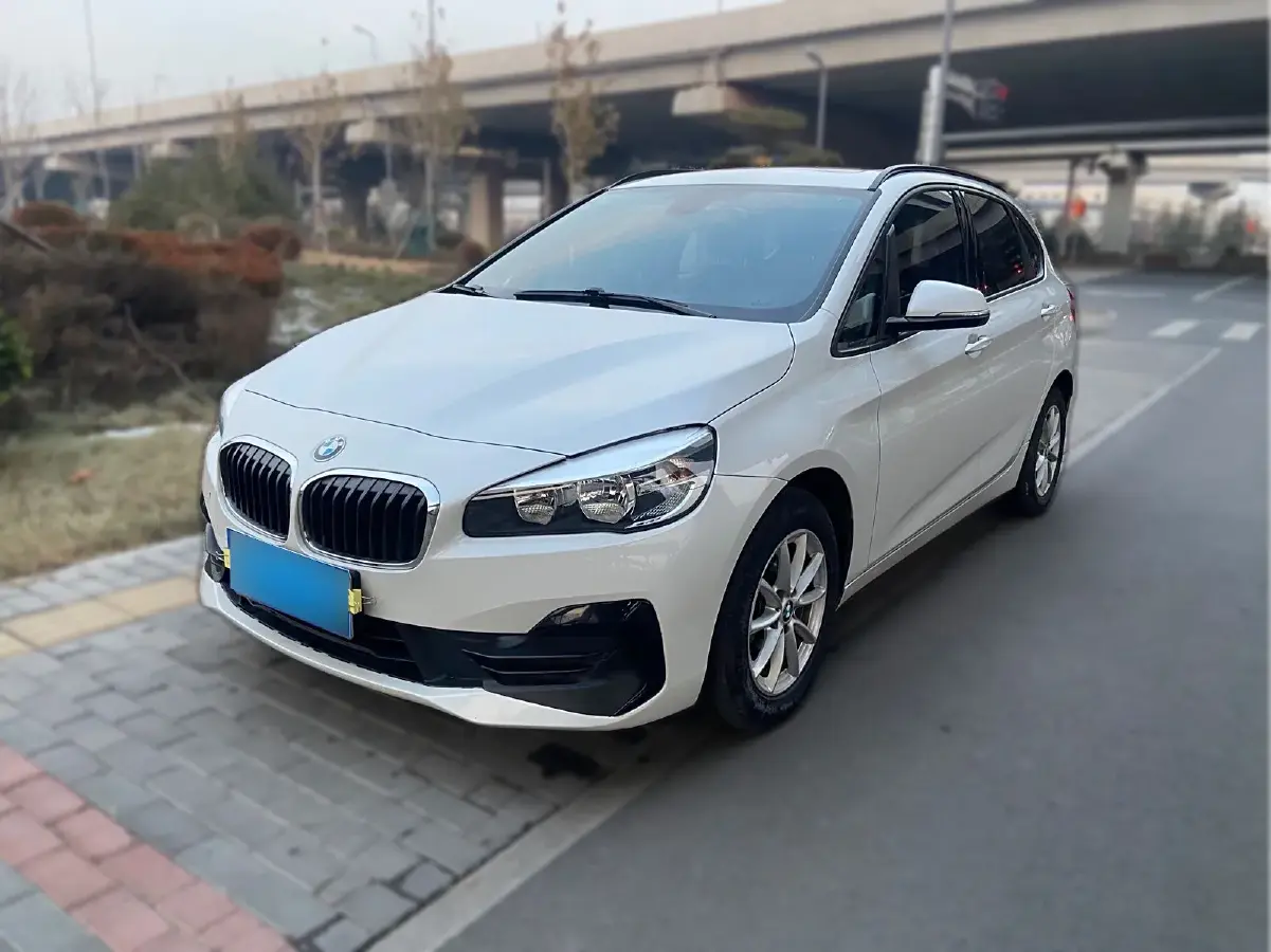 2018 BMW 2 Series Wagon 1.5T 136HP L3 6AT