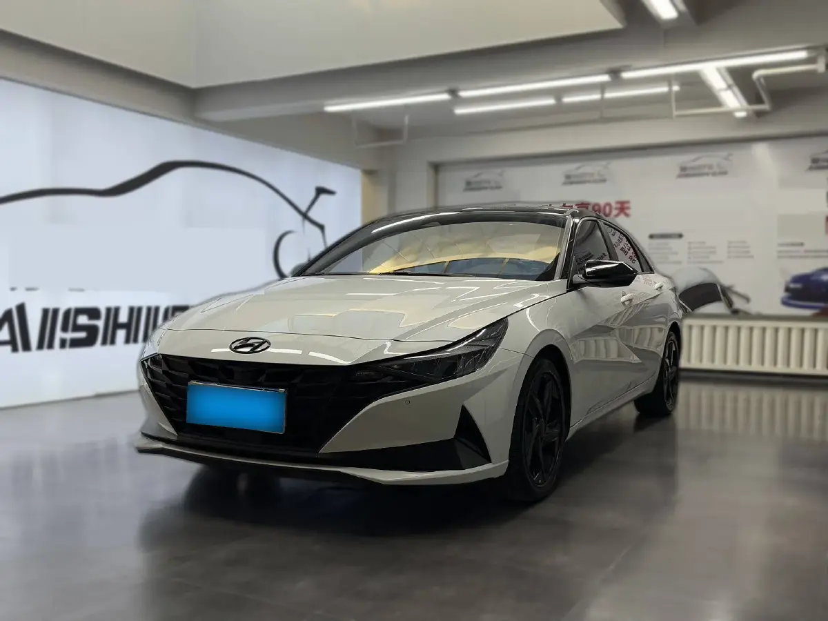 2022 Hyundai Elantra 1.5L 115HP L4 CVT
