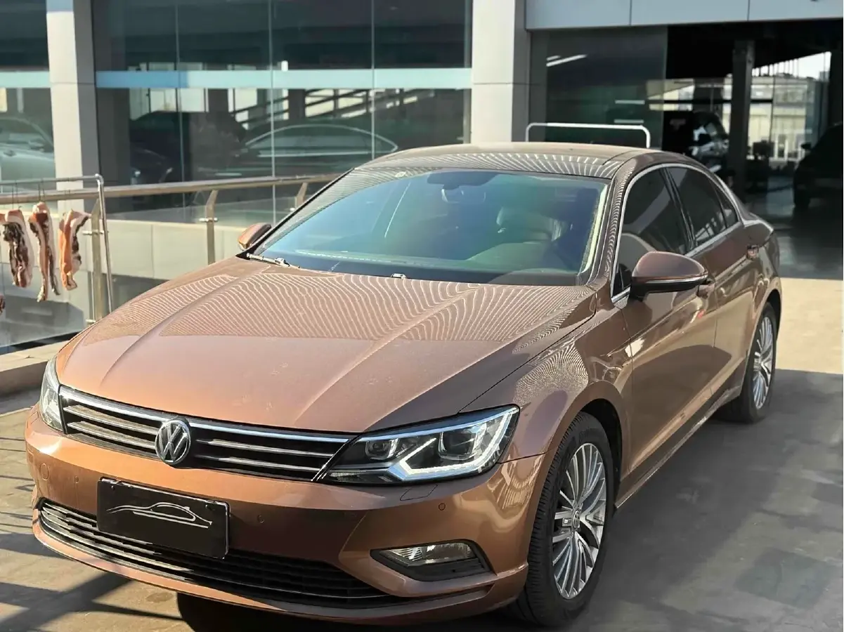 2015 Volkswagen Lamando 1.8T 180HP L4 7DCT