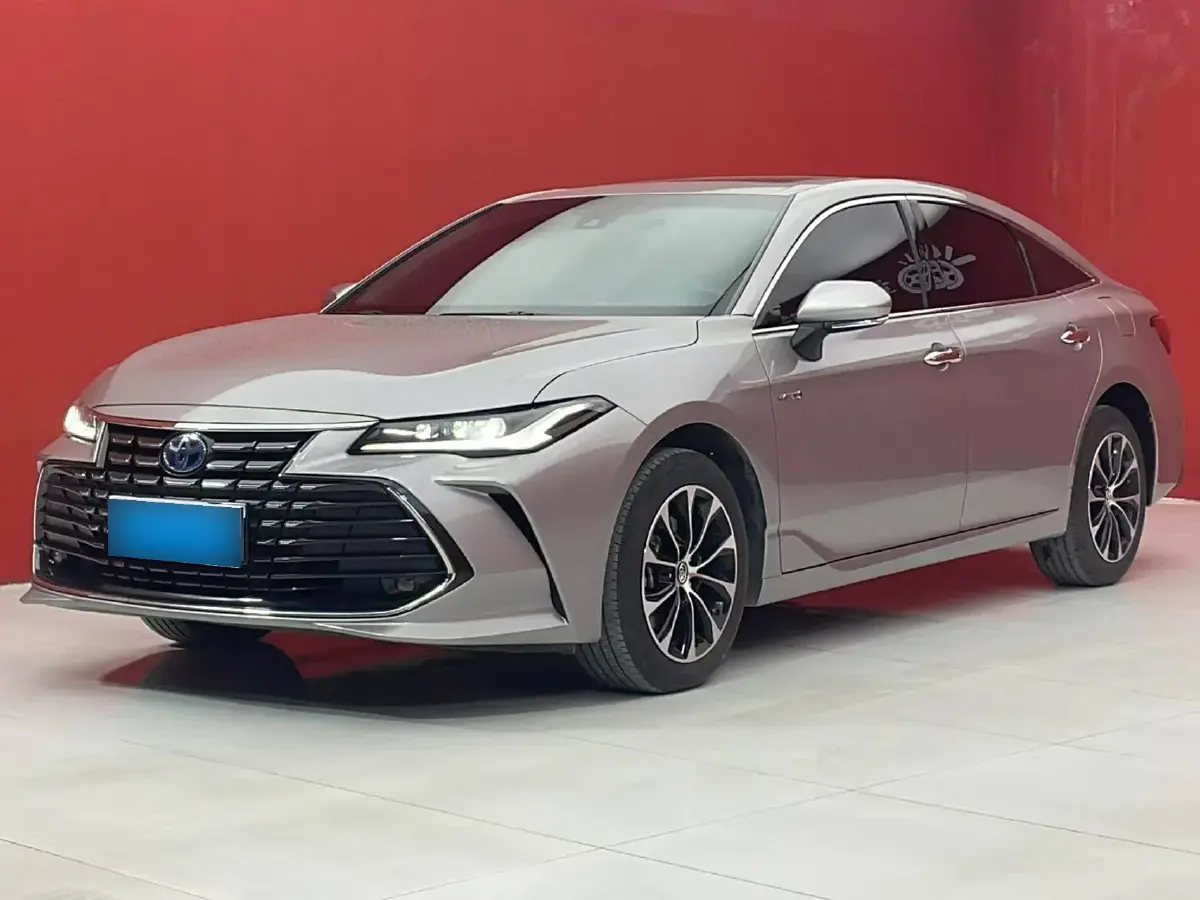 2022 Toyota Avalon 2.5L 178HP L4 E-CVT Hybrid