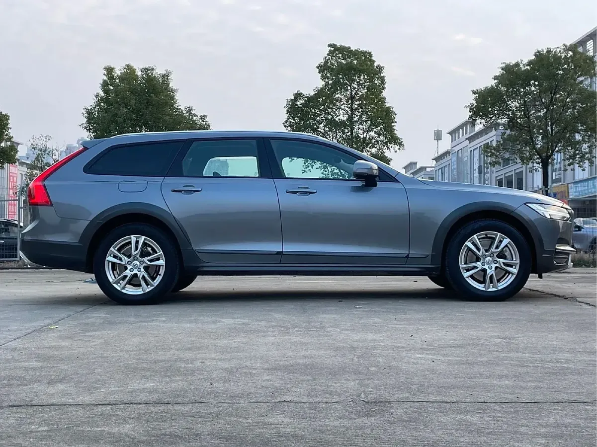 2017 Volvo V90 2.0T 254HP L4 8AT,autocango,china used car exporter,china ev exporter,chinese used car exporter,chinese used ev exporter