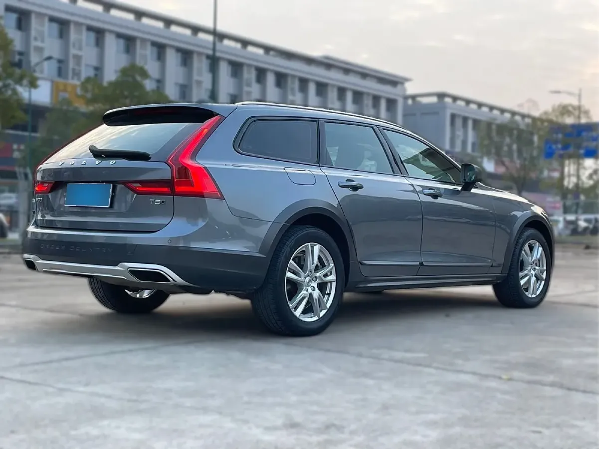 2017 Volvo V90 2.0T 254HP L4 8AT,autocango,china used car exporter,china ev exporter,chinese used car exporter,chinese used ev exporter