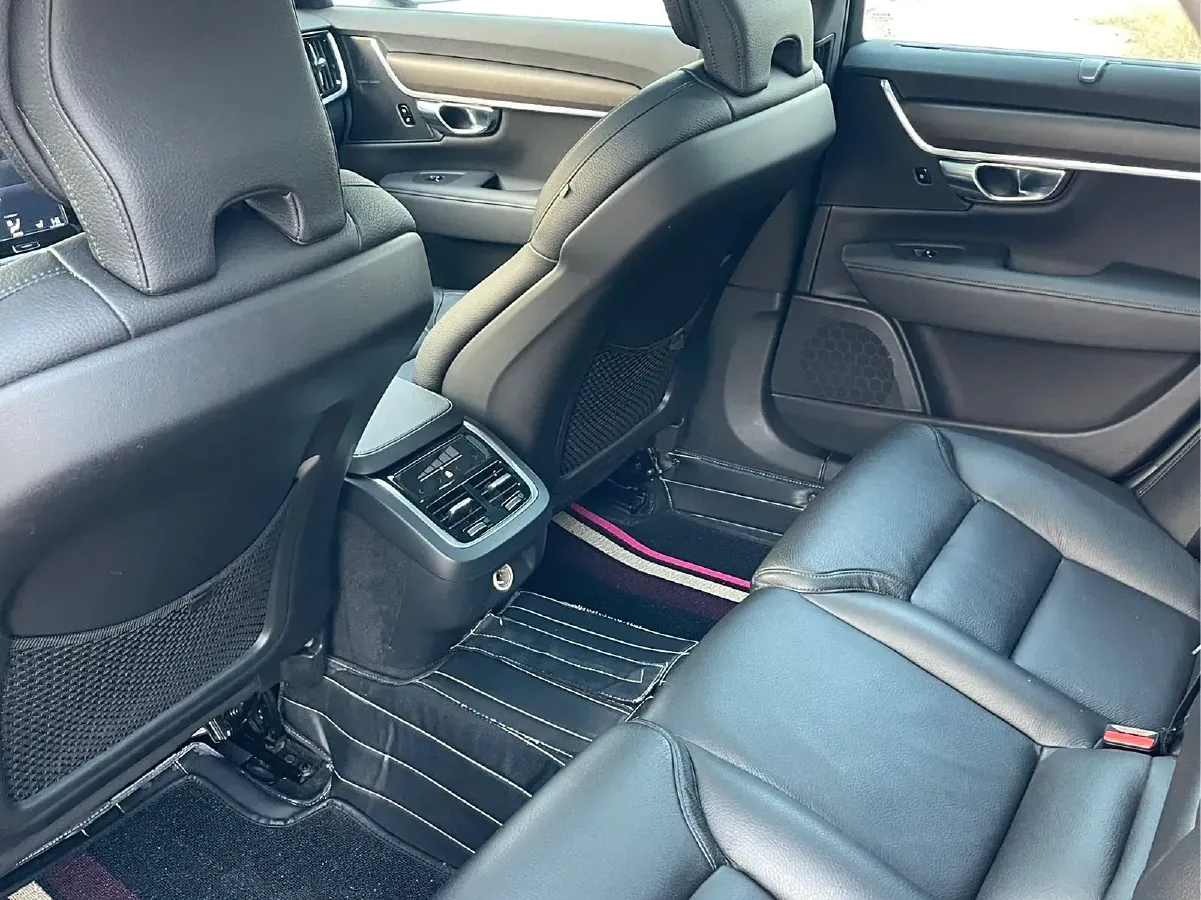 2017 Volvo V90 2.0T 254HP L4 8AT,autocango,china used car exporter,china ev exporter,chinese used car exporter,chinese used ev exporter