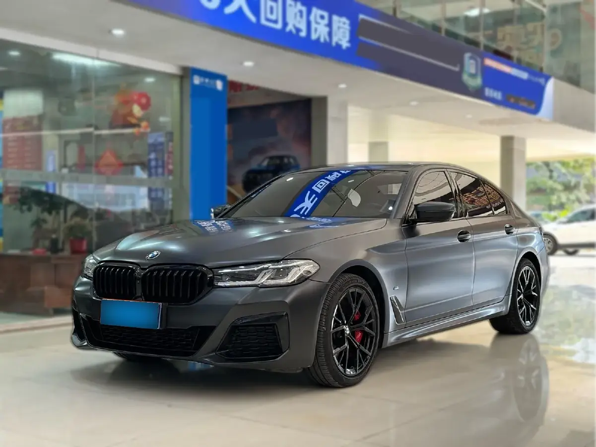 2022 BMW 5 Series 3.0T 340HP L6 8AT