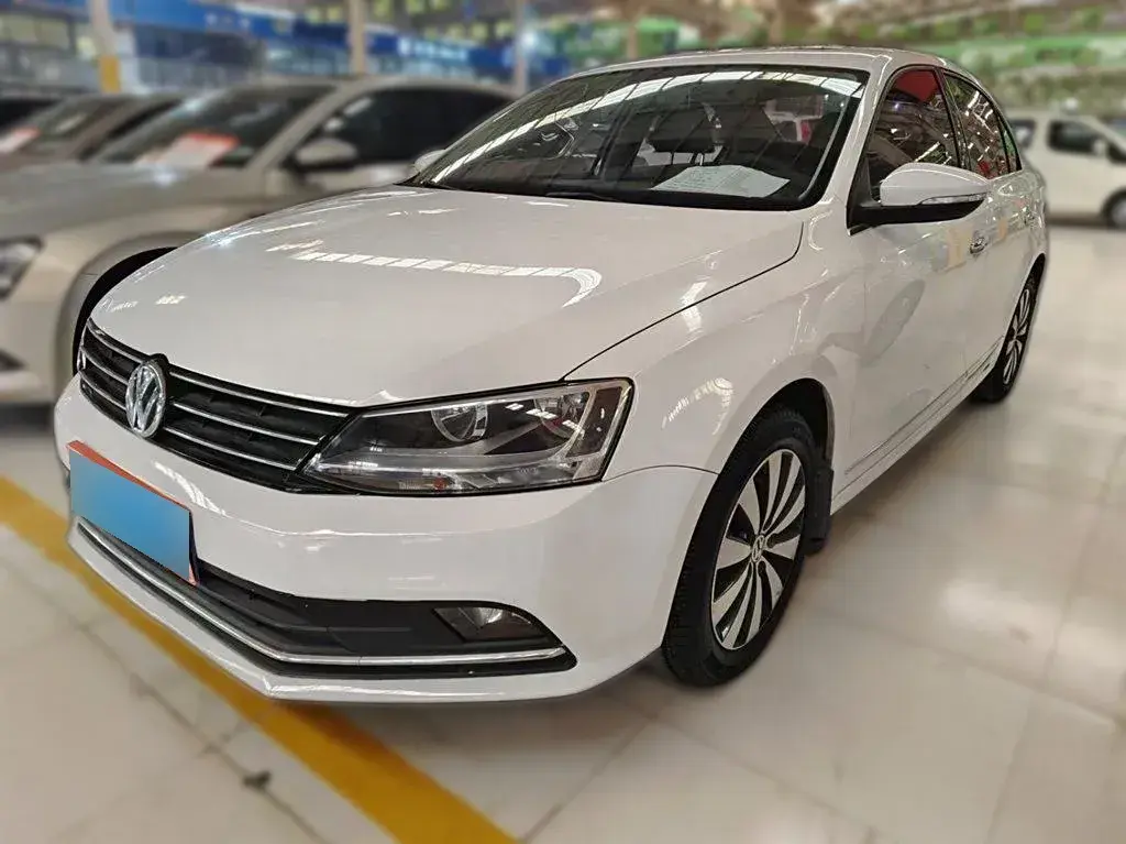 2017 Volkswagen Sagitar 1.4T 131HP L4 7DCT
