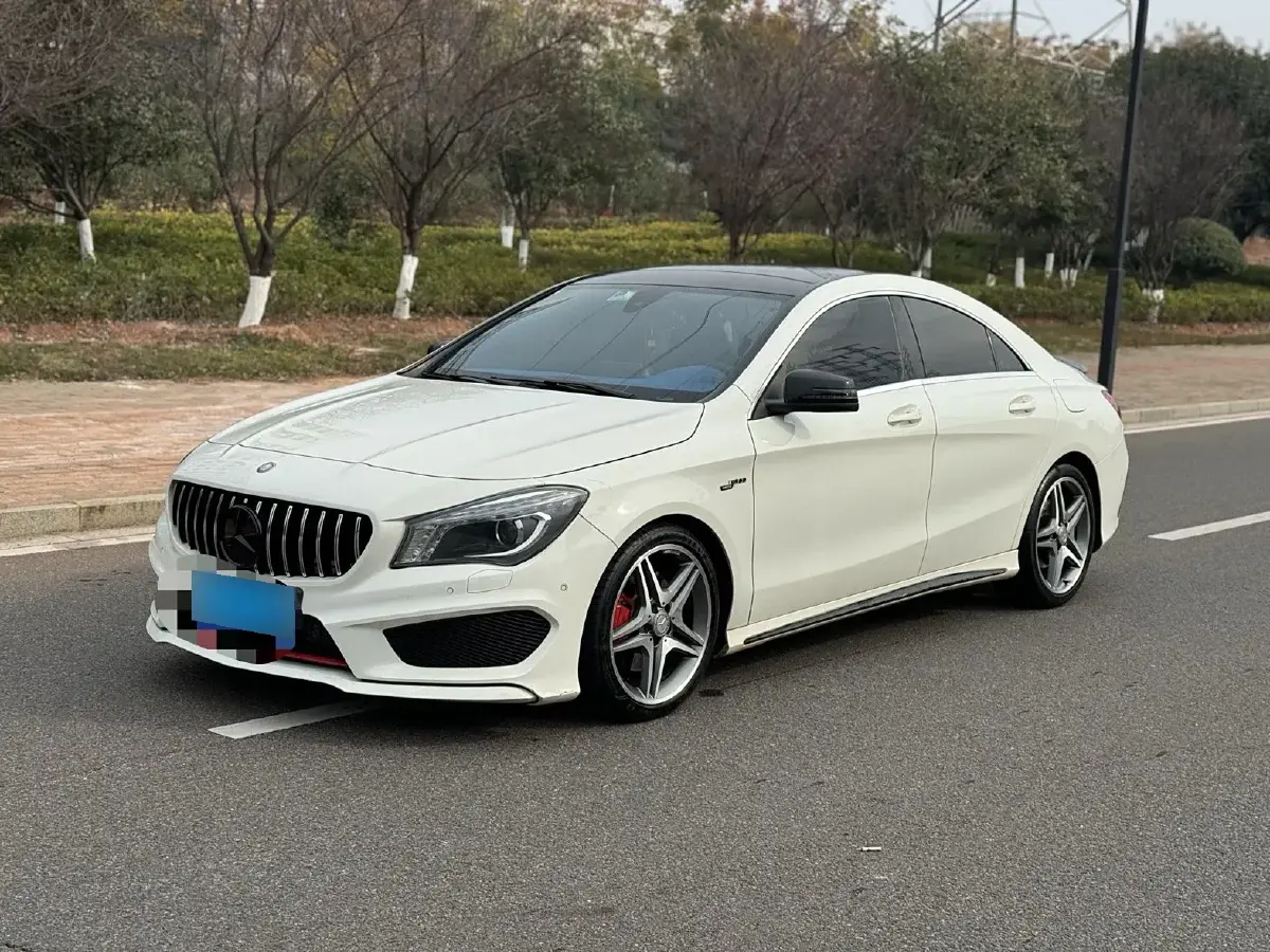 2015 Mercedes-Benz CLA Class 2.0T 184HP L4 7DCT