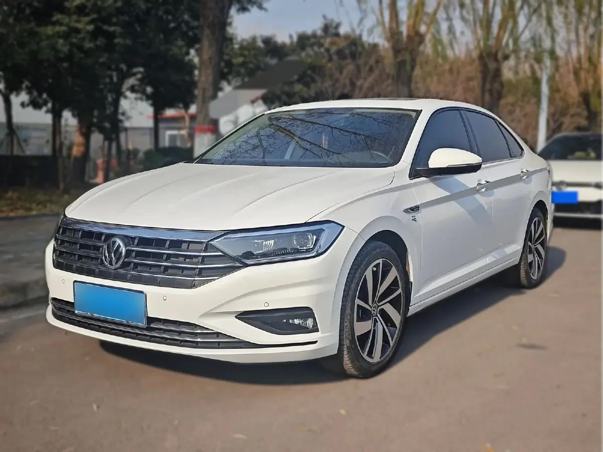 2022 Volkswagen Sagitar 1.4T 150HP L4 7DCT