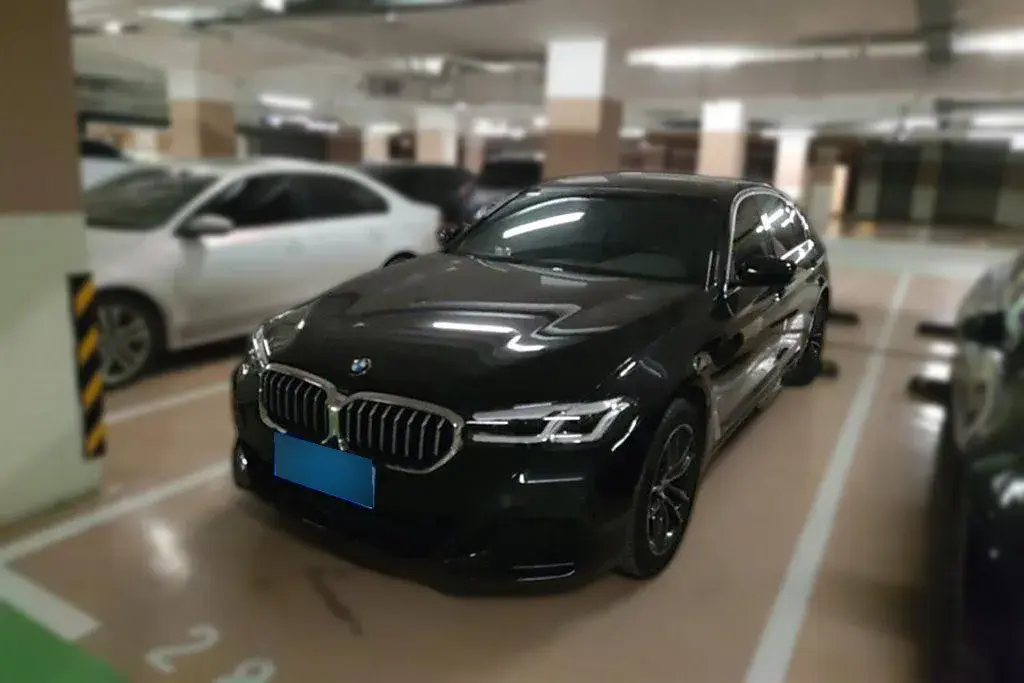 2022 BMW 5 Series 2.0T 184HP L4 8AT