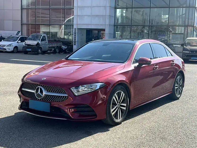 2020 Mercedes-Benz A Class 1.3T 136HP L4 7DCT