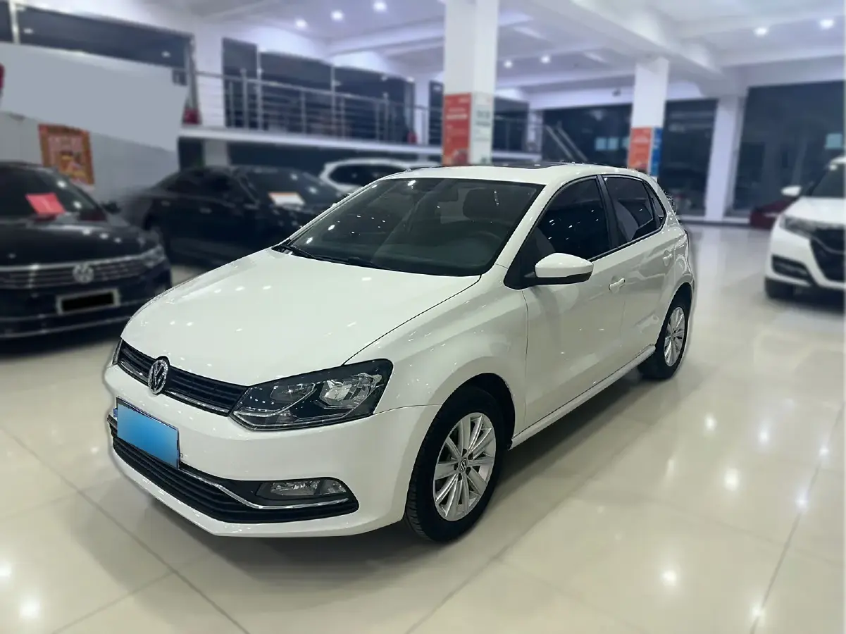 2014 Volkswagen Polo 1.4L 90HP L4 6AT