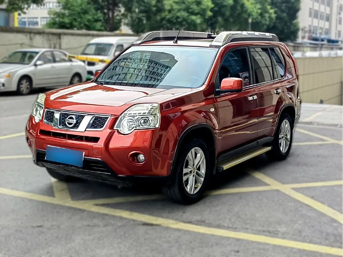 2012 Nissan X-Trail 2.5L 184HP L4 CVT