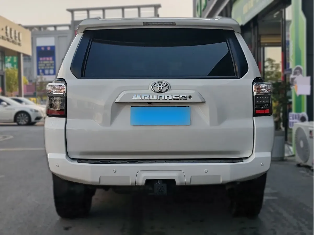 2022 Toyota 4Runner 4.0L 273HP V6 5AT,autocango,china used car exporter,china ev exporter,chinese used car exporter,chinese used ev exporter