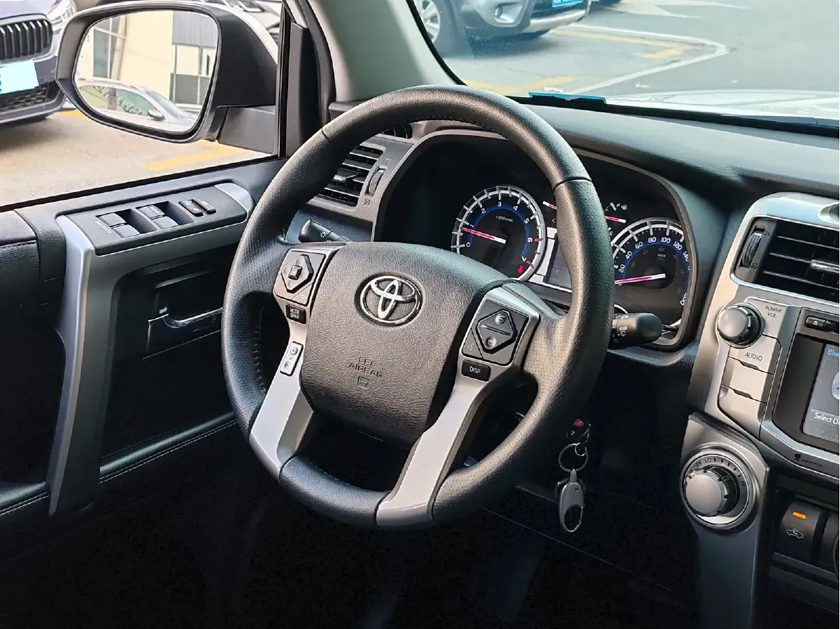 2022 Toyota 4Runner 4.0L 273HP V6 5AT,autocango,china used car exporter,china ev exporter,chinese used car exporter,chinese used ev exporter