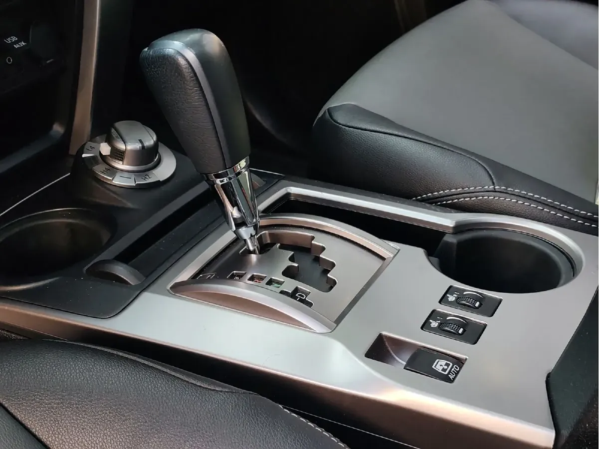 2022 Toyota 4Runner 4.0L 273HP V6 5AT,autocango,china used car exporter,china ev exporter,chinese used car exporter,chinese used ev exporter