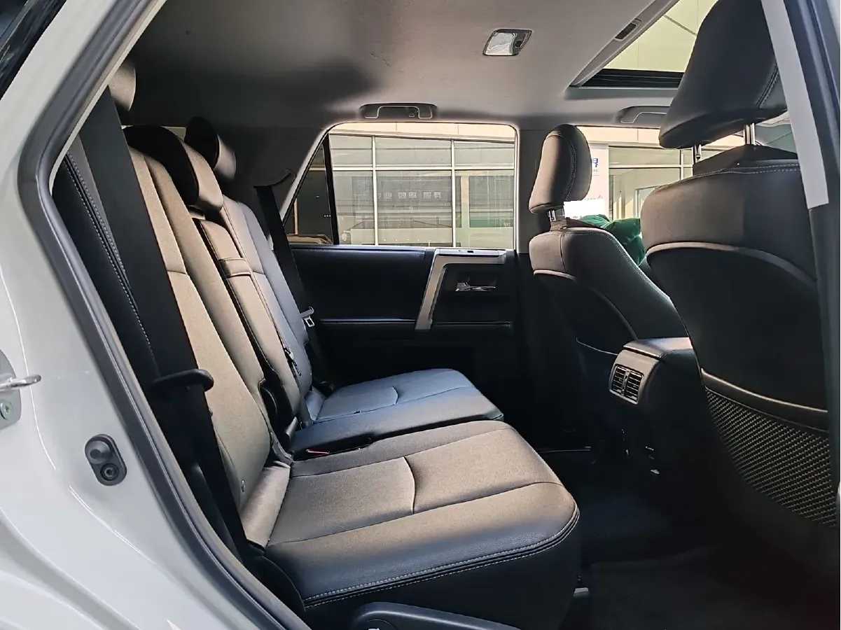 2022 Toyota 4Runner 4.0L 273HP V6 5AT,autocango,china used car exporter,china ev exporter,chinese used car exporter,chinese used ev exporter