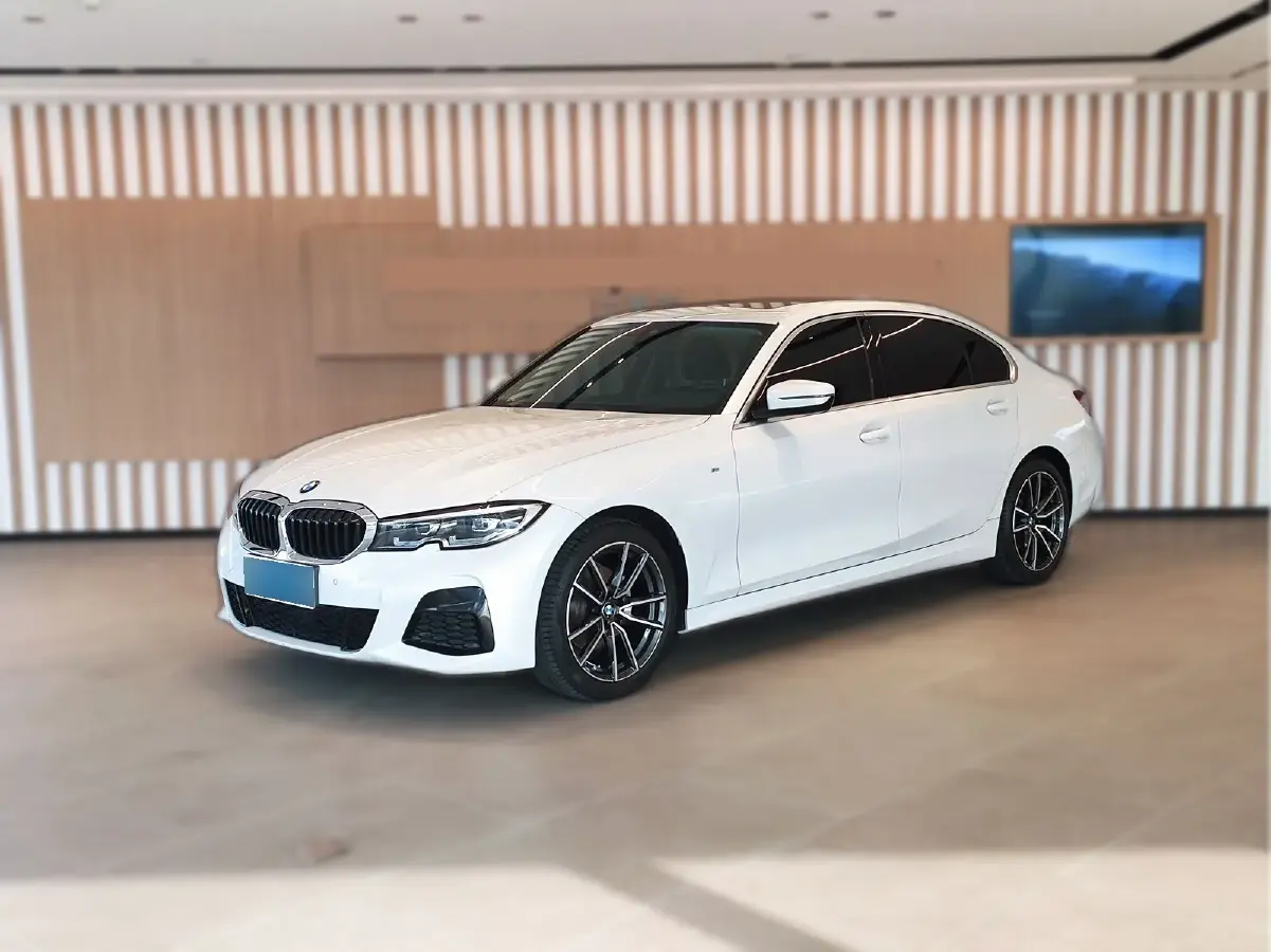 2022 BMW 3 Series 2.0T 184HP L4 8AT