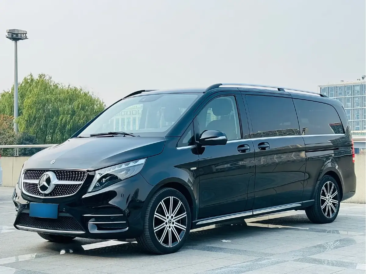 2022 Mercedes-Benz V Class 2.0T 211HP L4 9AT