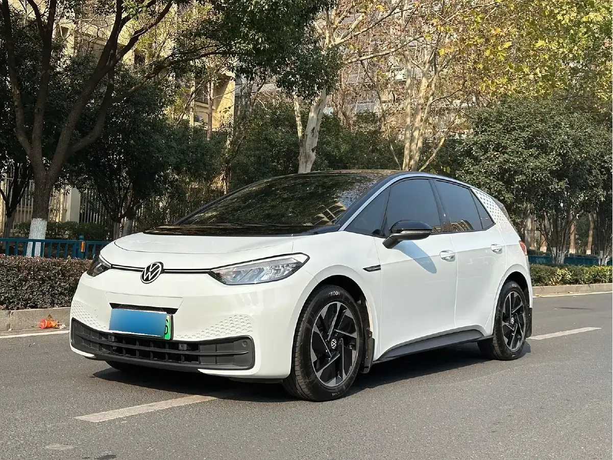 2023 Volkswagen ID.3 BEV 52.8KWH