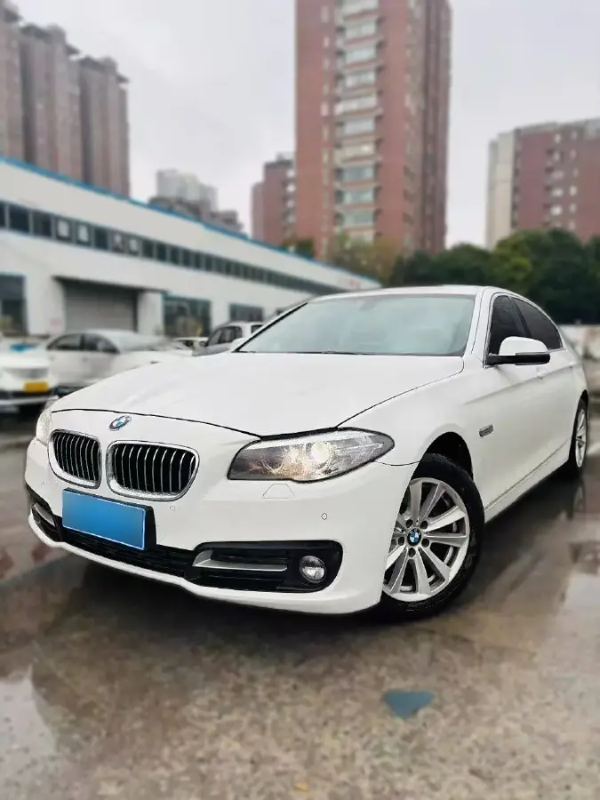 2014 BMW 5 Series 2.0T 184HP L4 8AT