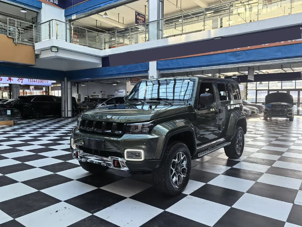 2018 BeiJing BJ40 2.3T 250HP L4 6AT
