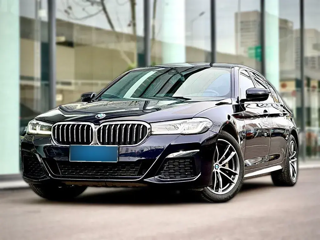 2021 BMW 5 Series 2.0T 184HP L4 8AT