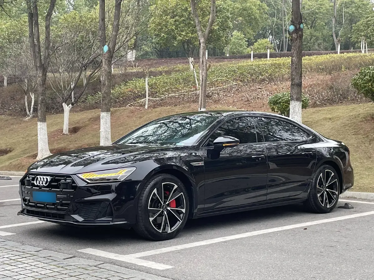 2024 Audi A7L 2.0T 245HP L4 7DCT