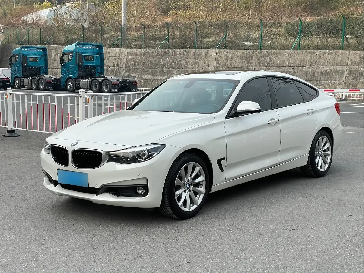 2018 BMW 3 Series GT 2.0T 184HP L4 8AT