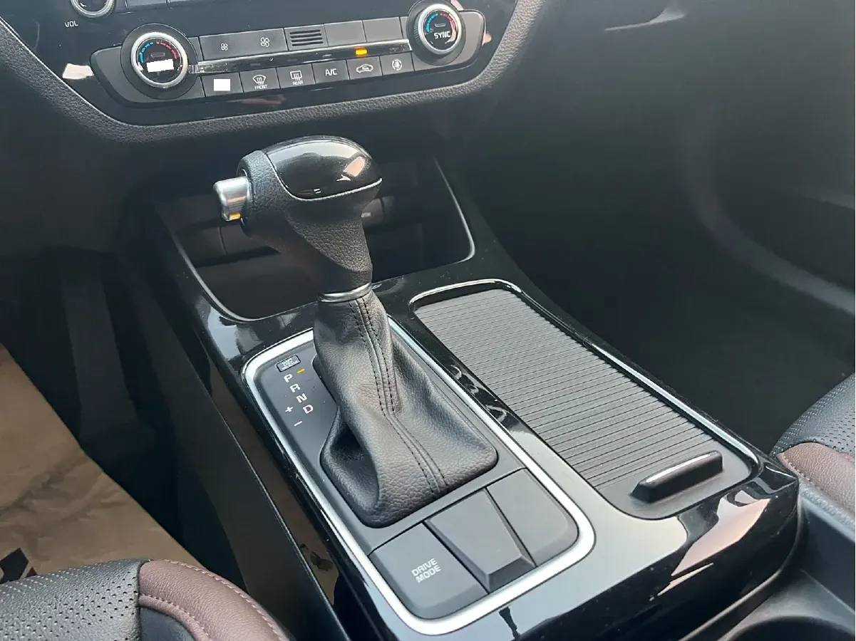 2017 Kia Cachet 1.8L 143HP L4 6AT,autocango,china used car exporter,china ev exporter,chinese used car exporter,chinese used ev exporter