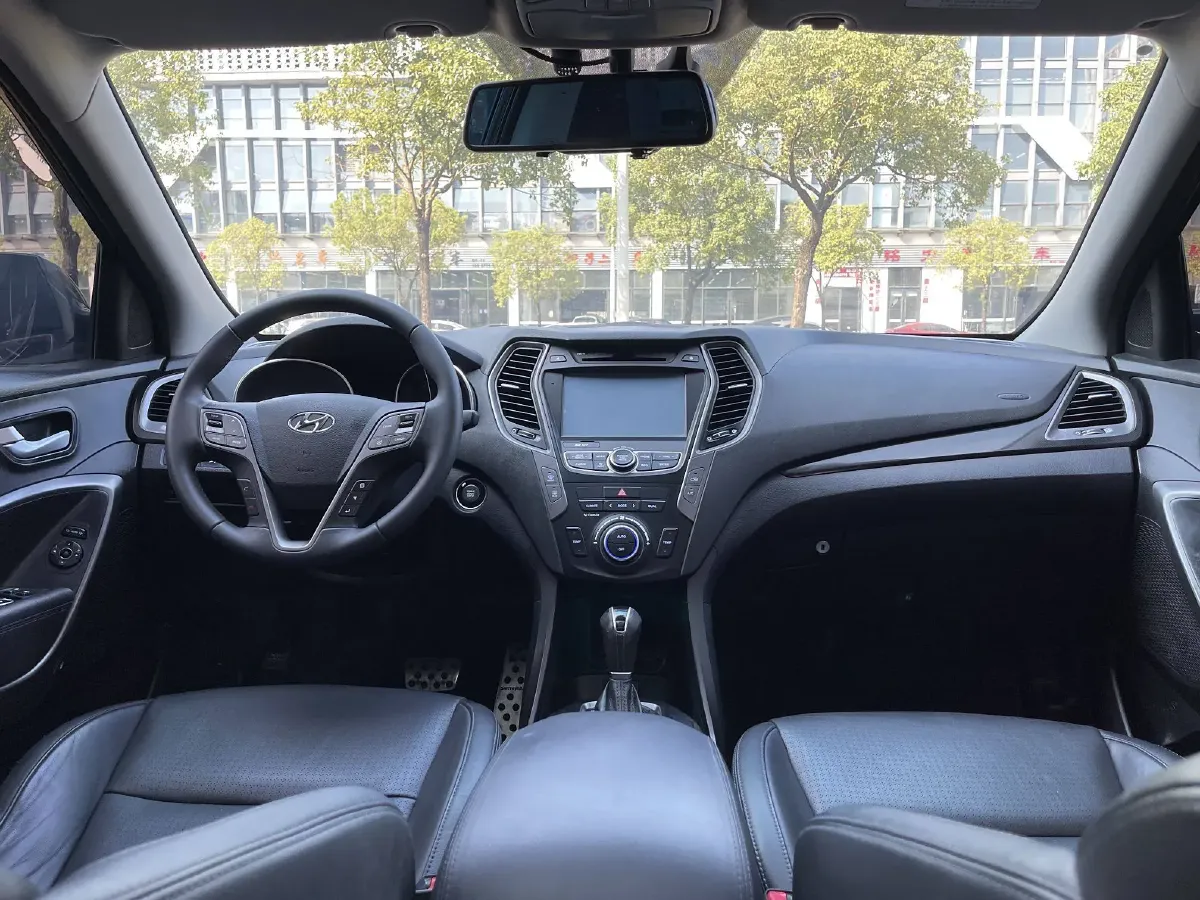 2013 Hyundai Grand SantaFe 2.2T 197HP L4 6AT,autocango,china used car exporter,china ev exporter,chinese used car exporter,chinese used ev exporter