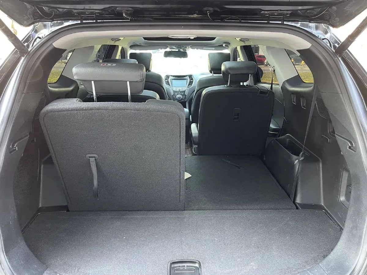 2013 Hyundai Grand SantaFe 2.2T 197HP L4 6AT,autocango,china used car exporter,china ev exporter,chinese used car exporter,chinese used ev exporter