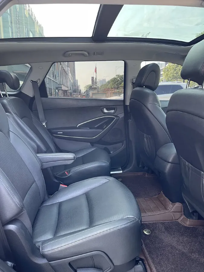 2013 Hyundai Grand SantaFe 2.2T 197HP L4 6AT,autocango,china used car exporter,china ev exporter,chinese used car exporter,chinese used ev exporter