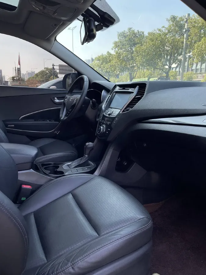 2013 Hyundai Grand SantaFe 2.2T 197HP L4 6AT,autocango,china used car exporter,china ev exporter,chinese used car exporter,chinese used ev exporter