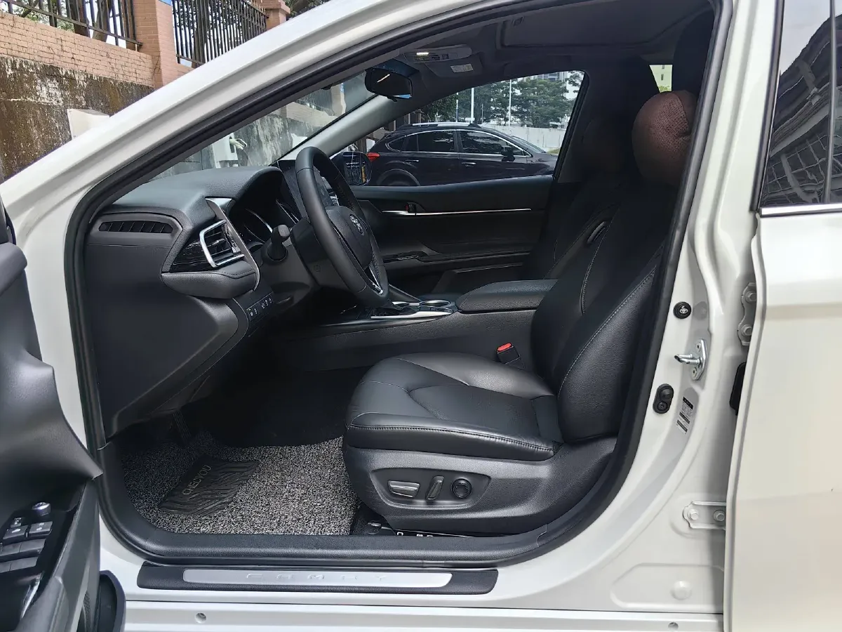 2023 Toyota Camry 2.0L 177HP L4 CVT,autocango,china used car exporter,china ev exporter,chinese used car exporter,chinese used ev exporter