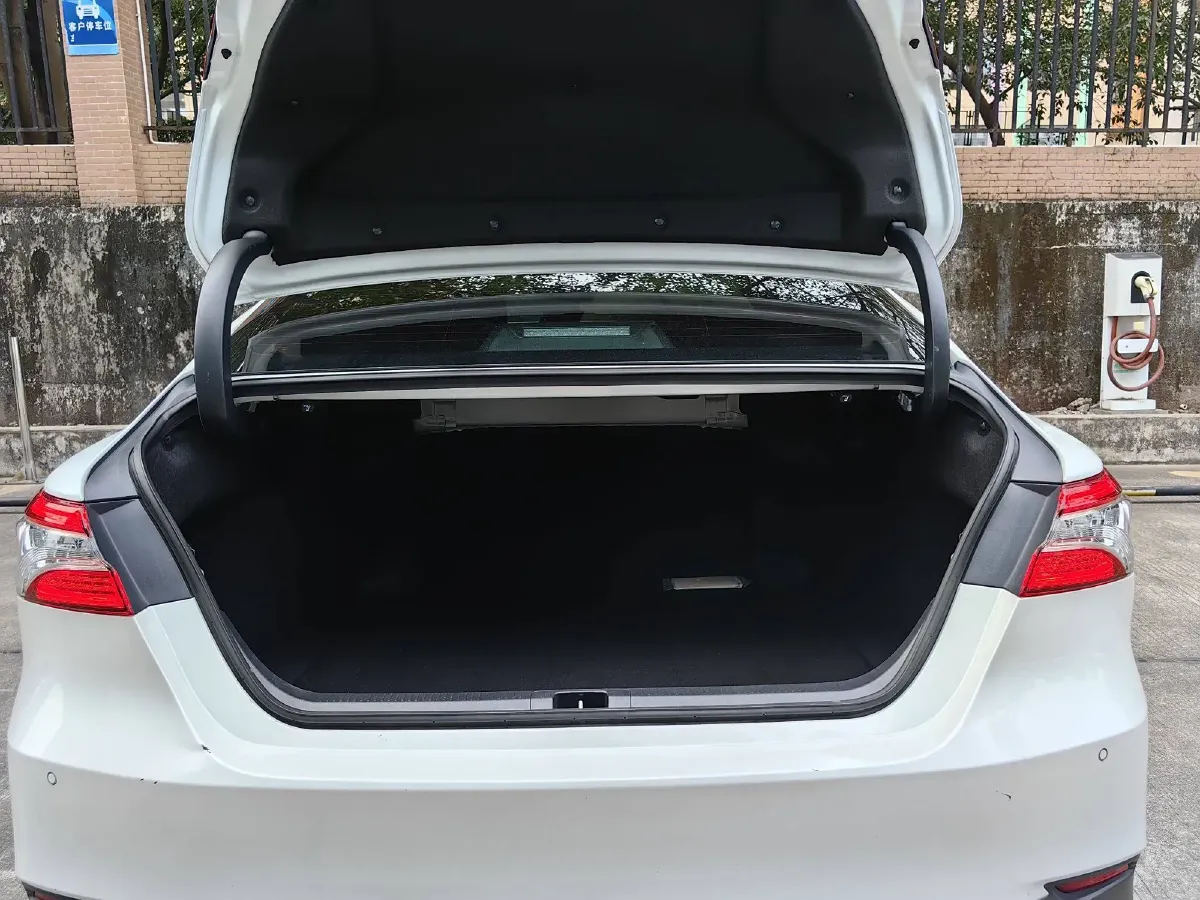 2023 Toyota Camry 2.0L 177HP L4 CVT,autocango,china used car exporter,china ev exporter,chinese used car exporter,chinese used ev exporter