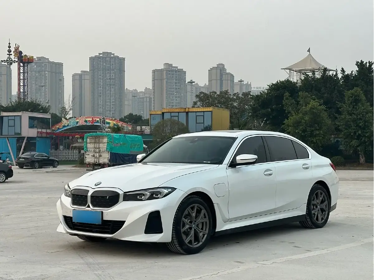 2024 BMW i3 BEV 70KWH