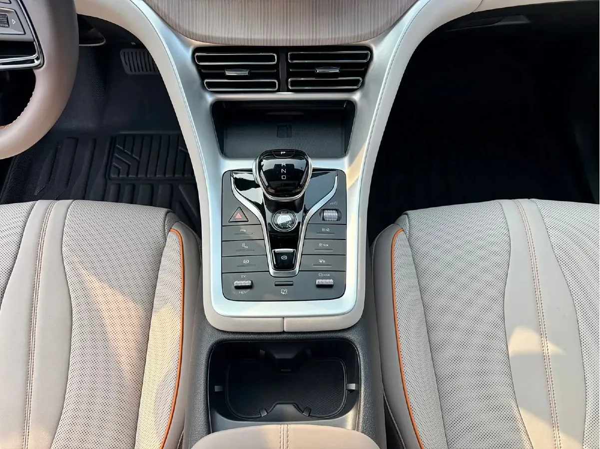 2024 BYD Song Pro 1.5L 110HP L4 E-CVT PHEV 18.3KWH,autocango,china used car exporter,china ev exporter,chinese used car exporter,chinese used ev exporter