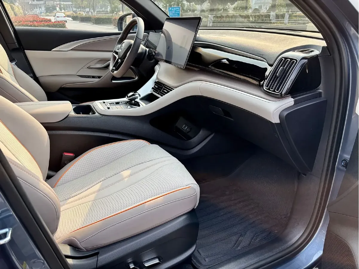 2024 BYD Song Pro 1.5L 110HP L4 E-CVT PHEV 18.3KWH,autocango,china used car exporter,china ev exporter,chinese used car exporter,chinese used ev exporter