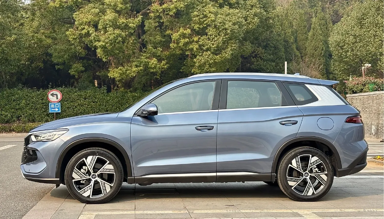 2024 BYD Song Pro 1.5L 110HP L4 E-CVT PHEV 18.3KWH,autocango,china used car exporter,china ev exporter,chinese used car exporter,chinese used ev exporter