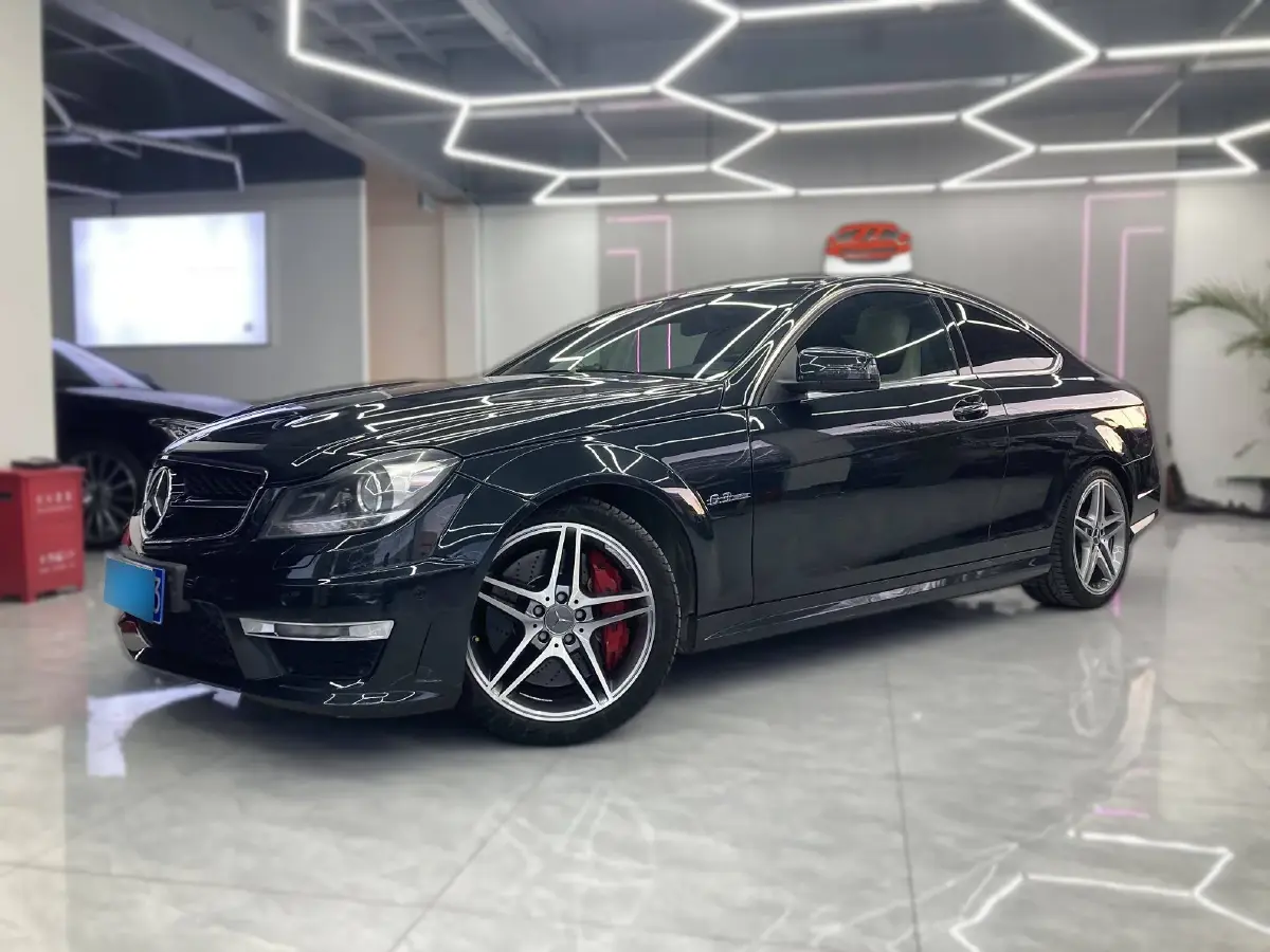 2012 Mercedes-Benz C AMG 6.2L 457HP V8 7AT