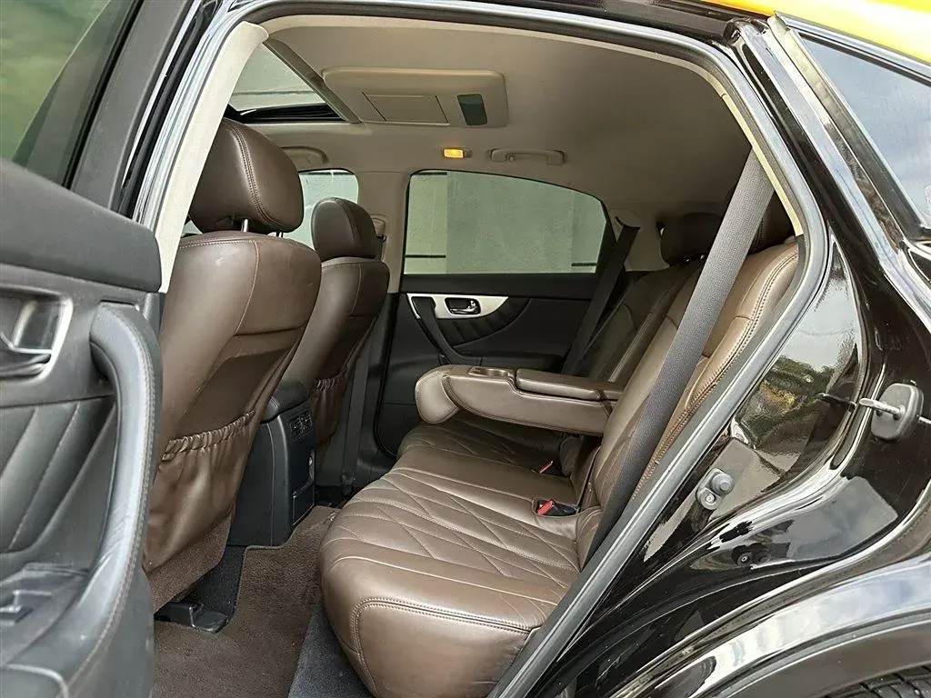 2011 Infiniti FX 3.5L 332HP V6 7AT,autocango,china used car exporter,china ev exporter,chinese used car exporter,chinese used ev exporter