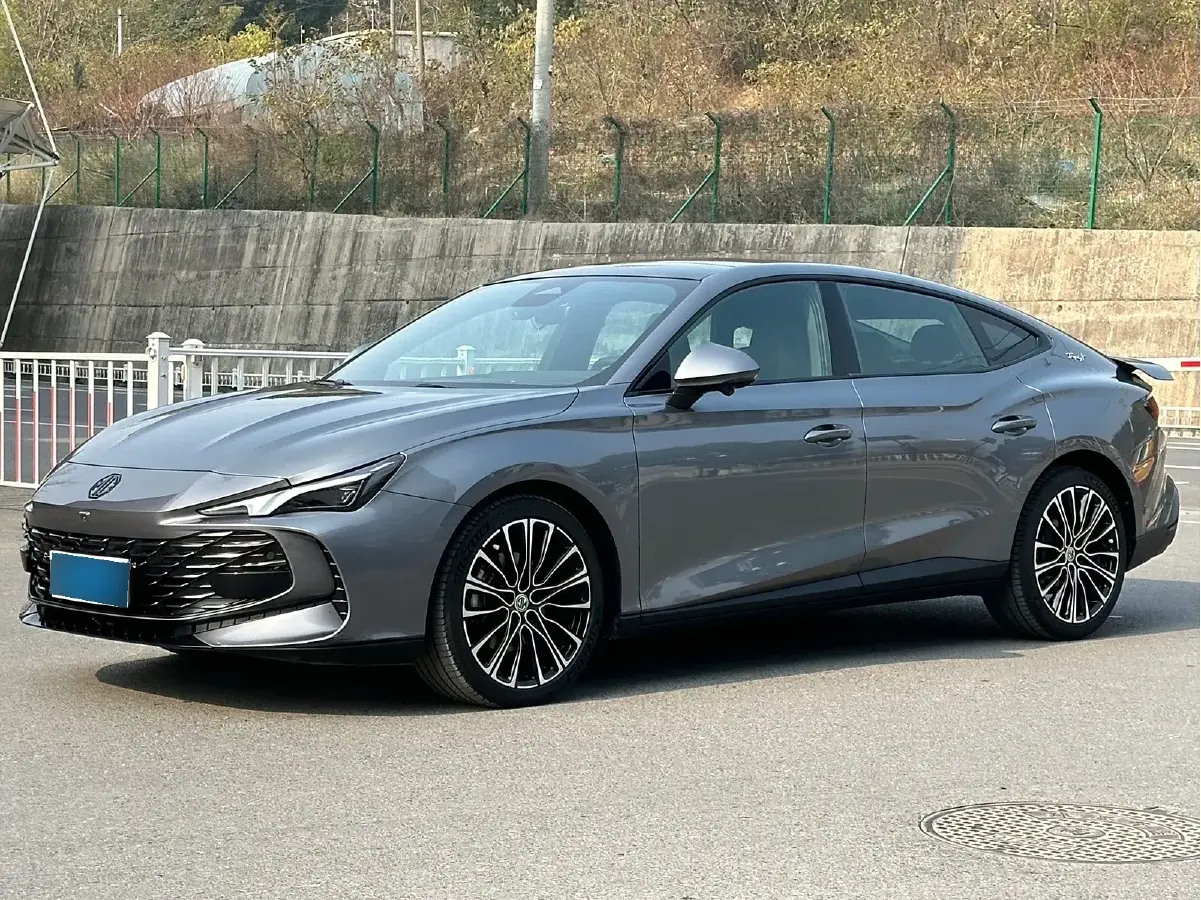 2023 MG 7 2.0T 261HP L4 9AT