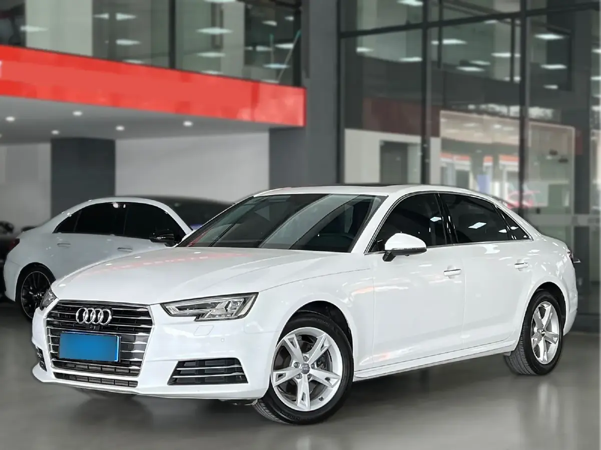 2017 Audi A4L 2.0T 190HP L4 7DCT